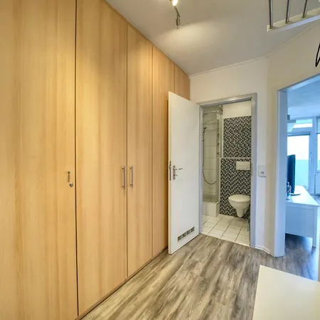 - Haus A, App 0a0203